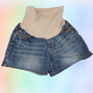 𝅺GET Used By Lexi Maternity Vintage Jean Distressed Shorts Sz Large T44